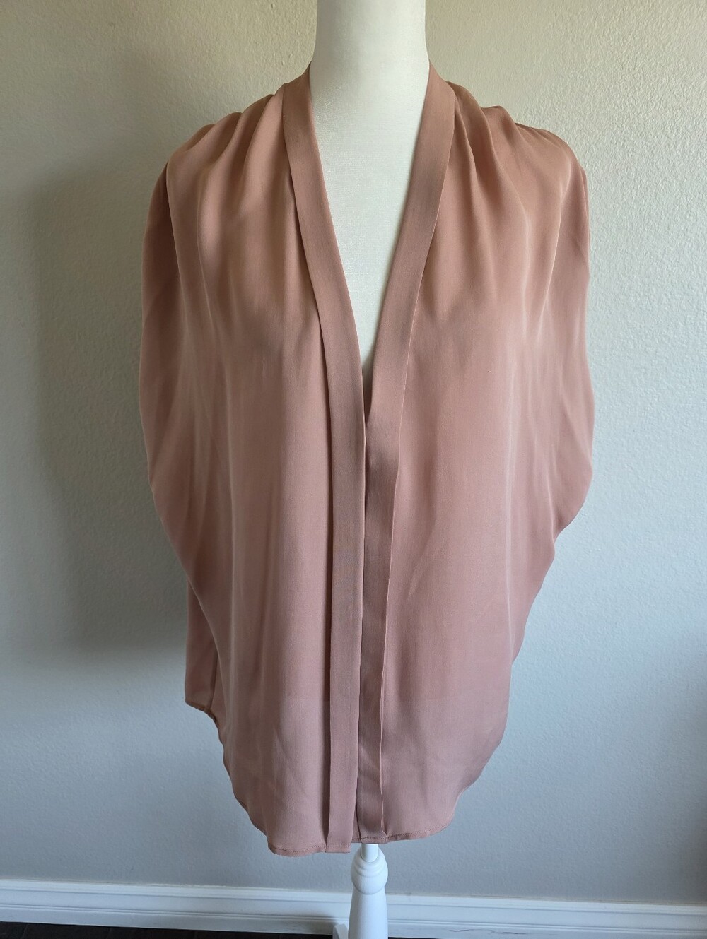 VINCE Blouse Top 100% Silk Dolman Sleeve Deep V-Neck Blush Size L Button Up
